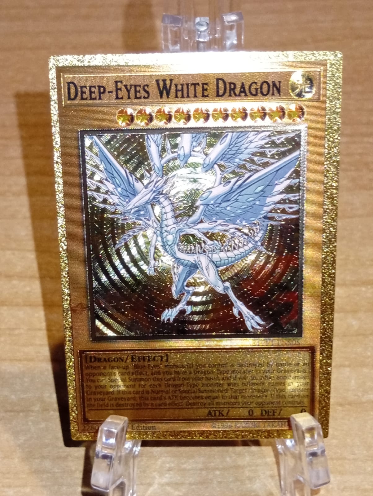 Deep-Eyes White Dragon