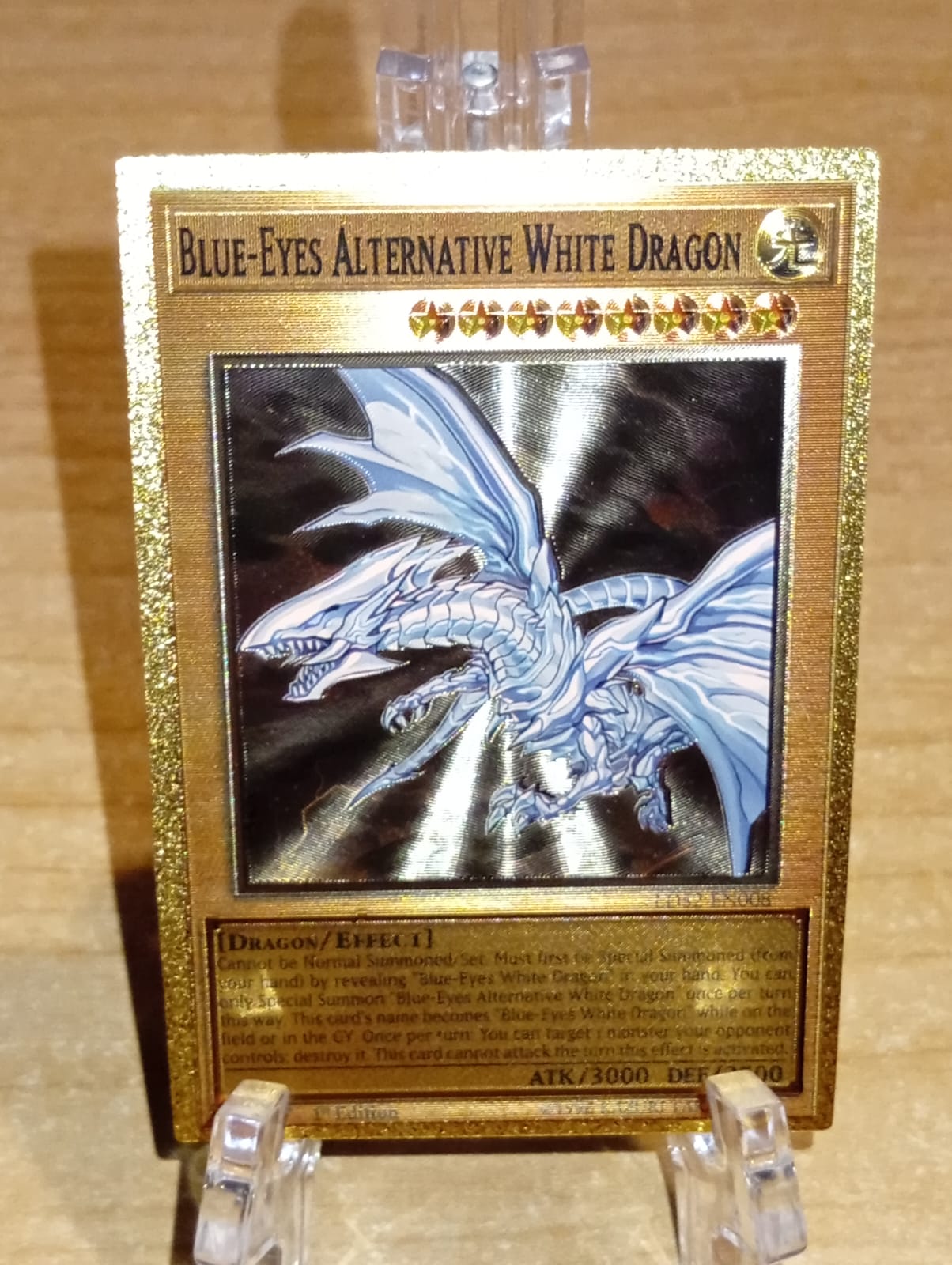 Blue-Eyes Alternative White Dragon